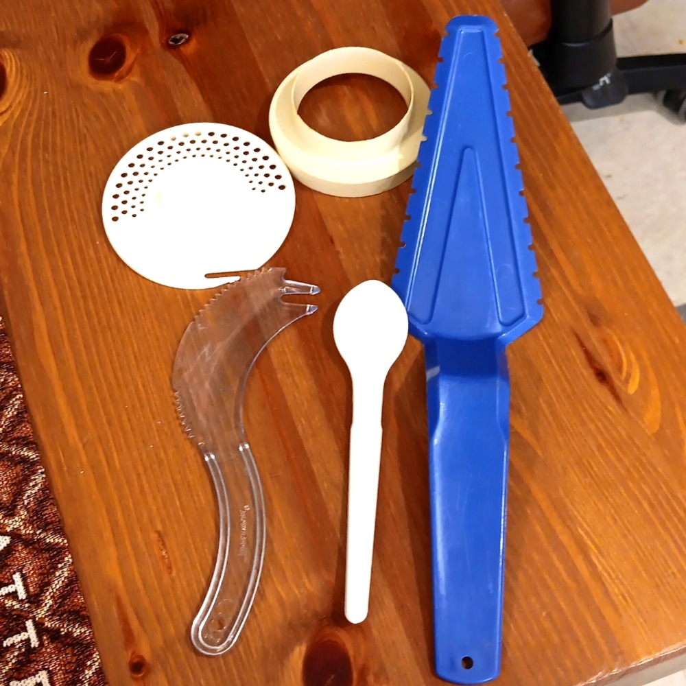 Tupperware Gadgets all for same price